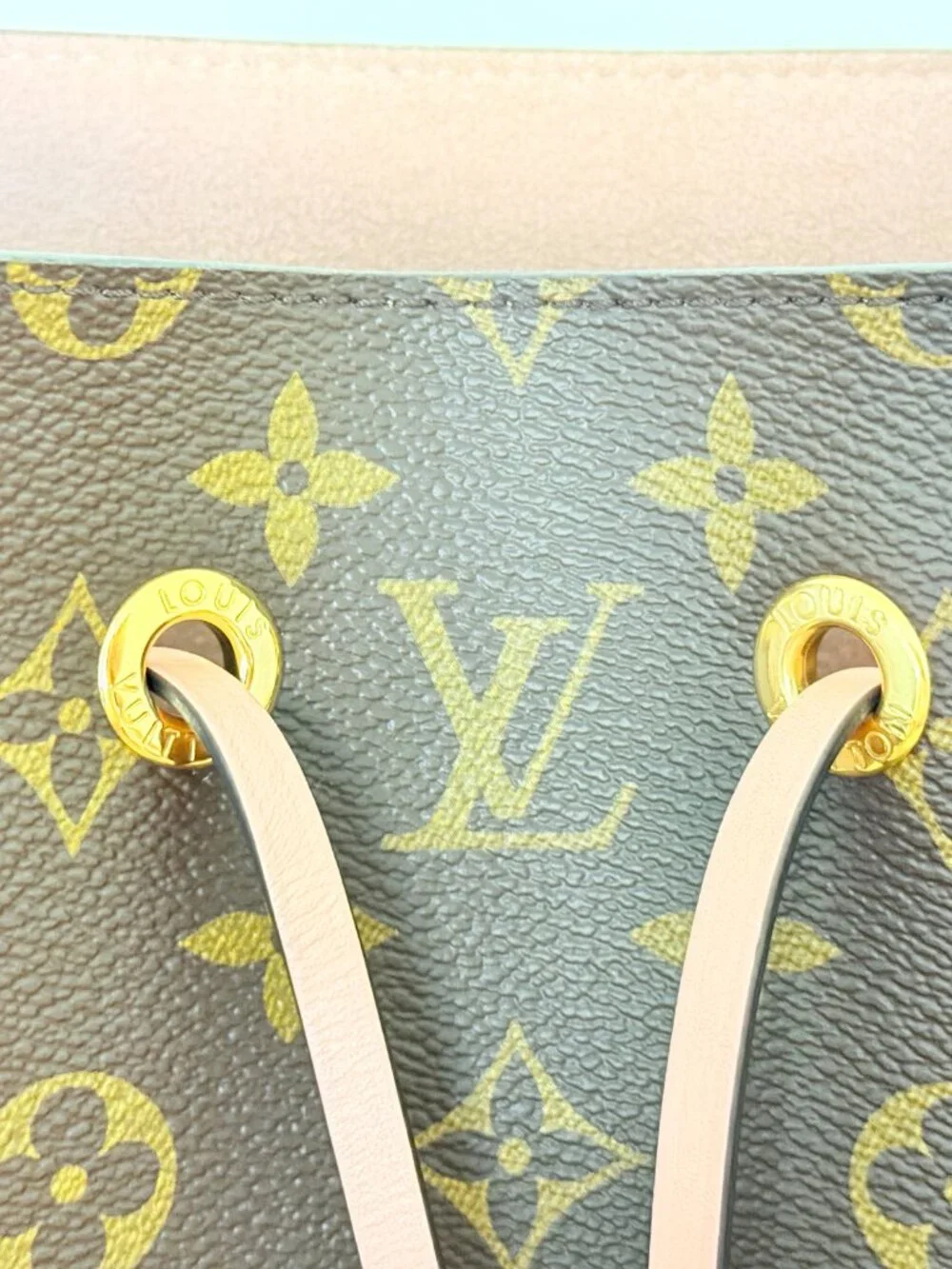 💯Authentic 🌹 Louis Vuitton 🌹 Monogram Neonoe MM Rose Poudre, M44022